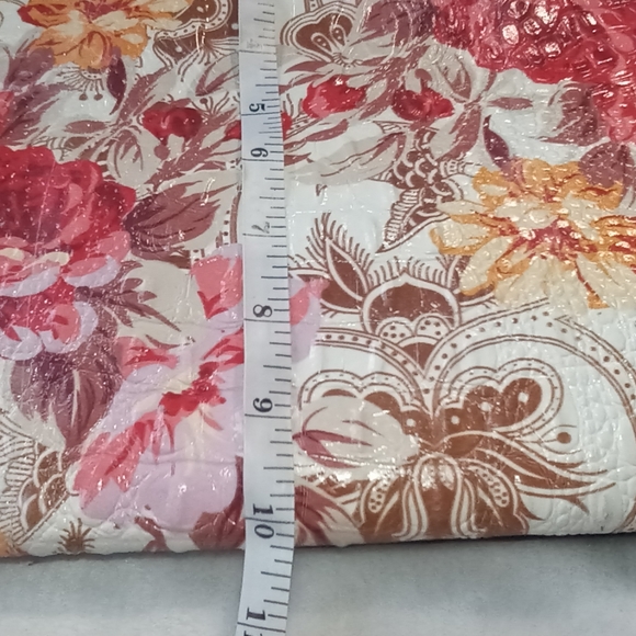 Vintage European Velina Fabbiano white with red flowers on leather - Picture 7 of 12